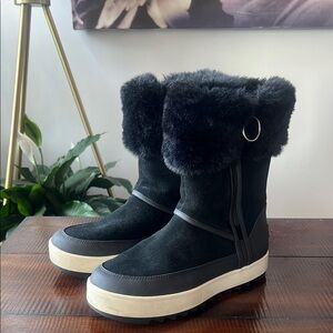 Women's Black Fur-Lined Winter Boots